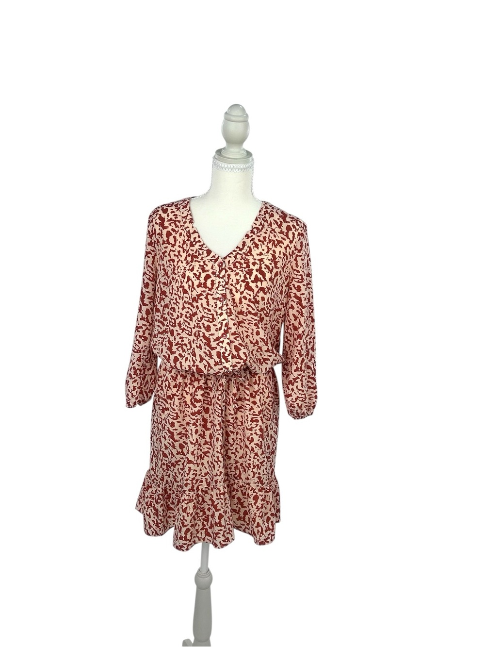 Cabi Size Small Abstract Print Tie Waist Dress Red Cream Ruffle Hem Boho